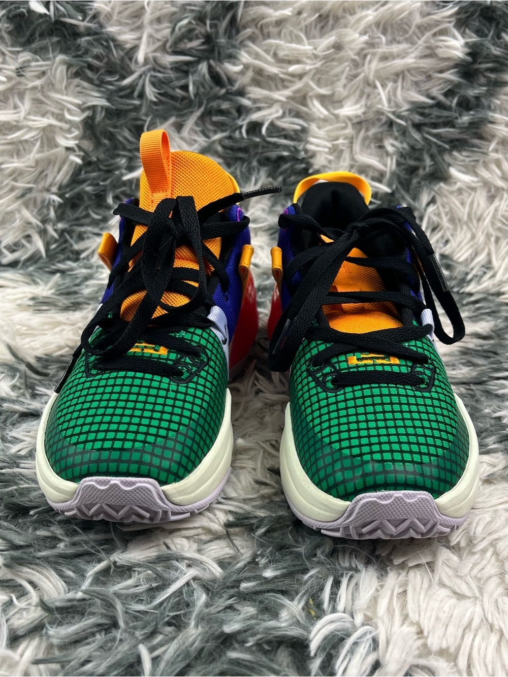 Nike LeBron Witness 7 Kids Mid Multi-Color Sneakers FQ8170-585 Size 5Y - Picture 2 of 15